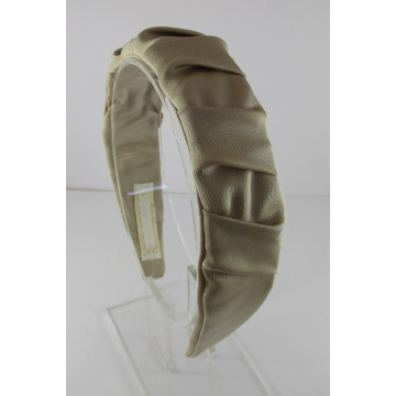 Rippled satin-nude