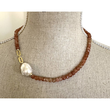 Faceted sunstone, gold...