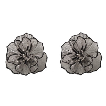 Black edged petals with cz...