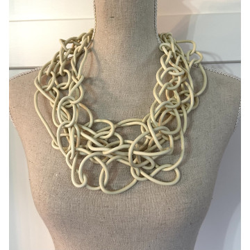 Tri strand rubber loops-Cream