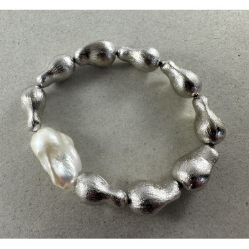 Single baroque pearl &...