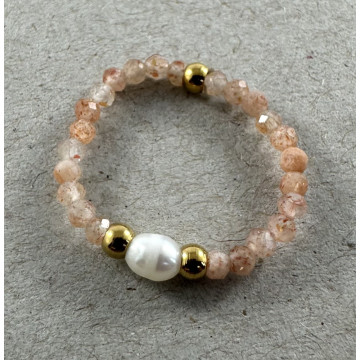 Stretch faceted stone with...