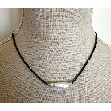 Faceted stone with single...