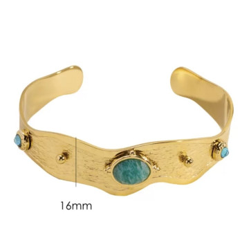 Curved edge cuff with stone...
