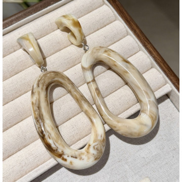 Irregular oval resin...
